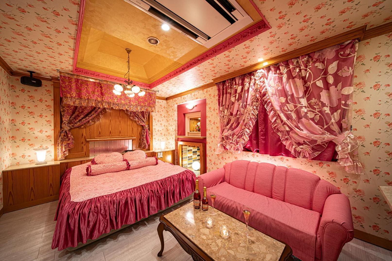 Roselips Tsuruhashi ローズリップス鶴橋 Hotel Osaka Exterior photo