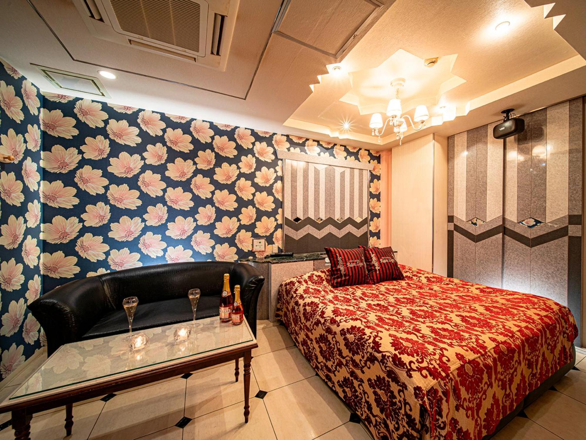 Roselips Tsuruhashi ローズリップス鶴橋 Hotel Osaka Exterior photo