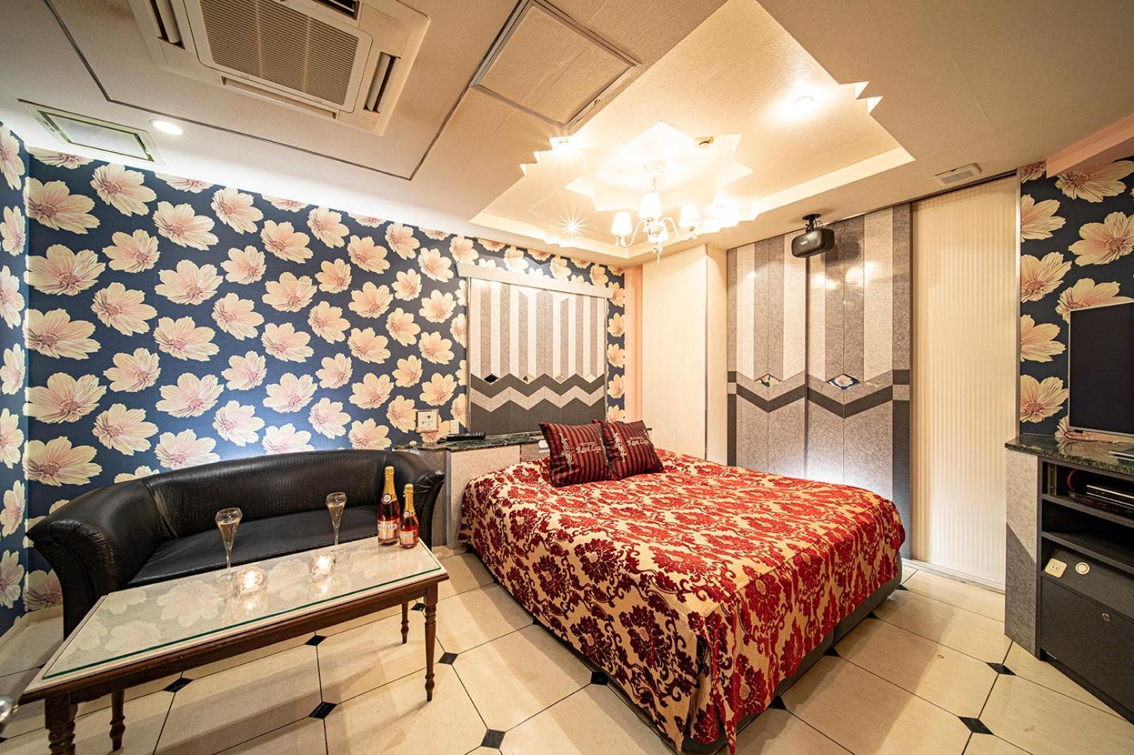 Roselips Tsuruhashi ローズリップス鶴橋 Hotel Osaka Exterior photo